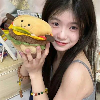 开局10000亿，我靠花钱逆袭